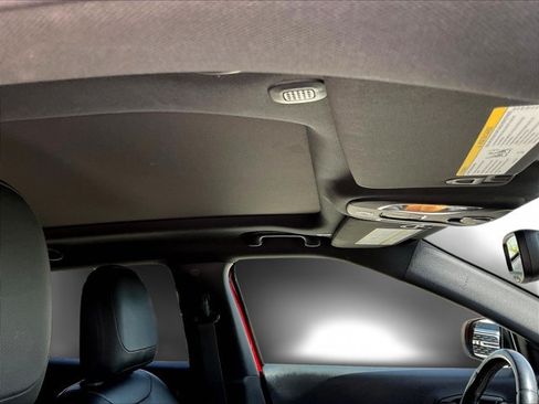 Used 2020 Jeep Compass High Altitude FWD image 17