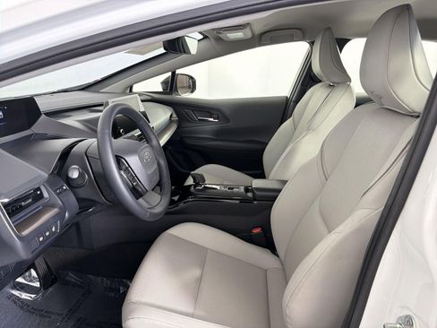 Used 2024 Toyota Prius XLE image 22