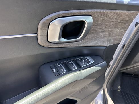 Certified 2023 Kia Sorento EX w/ Panoramic Sunroof Package FWD image 21