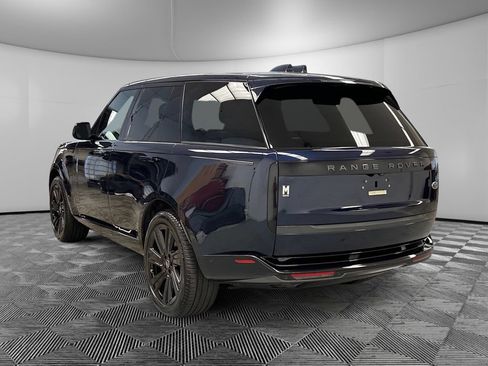 Used 2023 Land Rover Range Rover SE AWD/4WD image 3