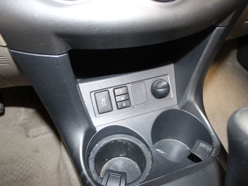 Used 2011 Toyota RAV4 Limited w/ Limited Extra Value Pkg FWD image 16