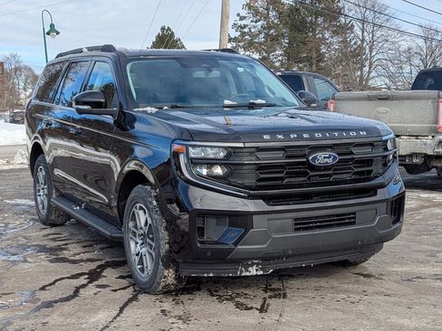 New 2026 Ford Expedition Active image 1