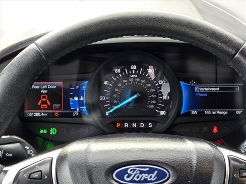 Used 2024 Ford Edge Titanium image 7