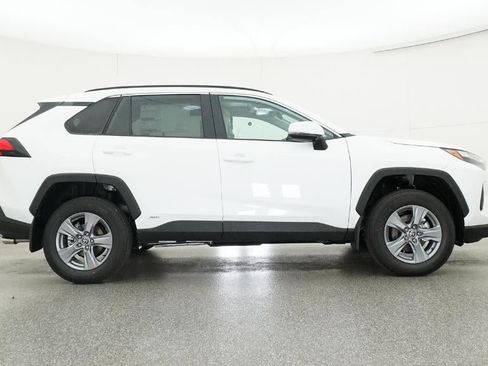New 2025 Toyota RAV4 XLE image 27