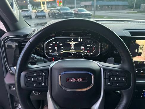 Used 2022 GMC Sierra 1500 SLT w/ SLT Premium Plus Package AWD/4WD image 20