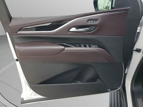 Certified 2024 Cadillac Escalade V w/ LPO, ONYX Package image 28