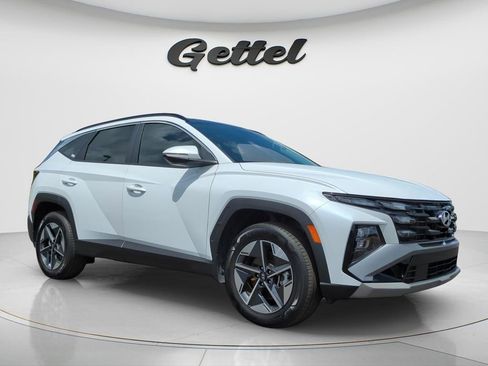 Certified 2025 Hyundai Tucson SEL AWD/4WD image 2