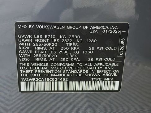Used 2025 Volkswagen Atlas SE FWD image 31