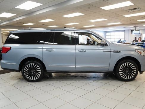 Used 2021 Lincoln Navigator L Black Label w/ Cargo Convenience Package image 15