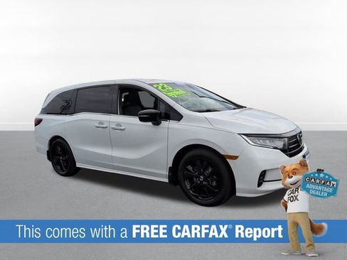 Used 2023 Honda Odyssey Sport image 2