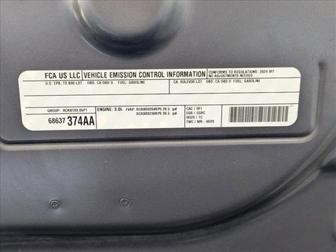 Used 2024 Jeep Wagoneer Series II w/ Flexible Seating Group image 27