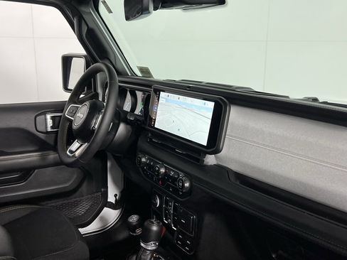 Used 2024 Jeep Wrangler Unlimited Sahara w/ Technology Group image 36