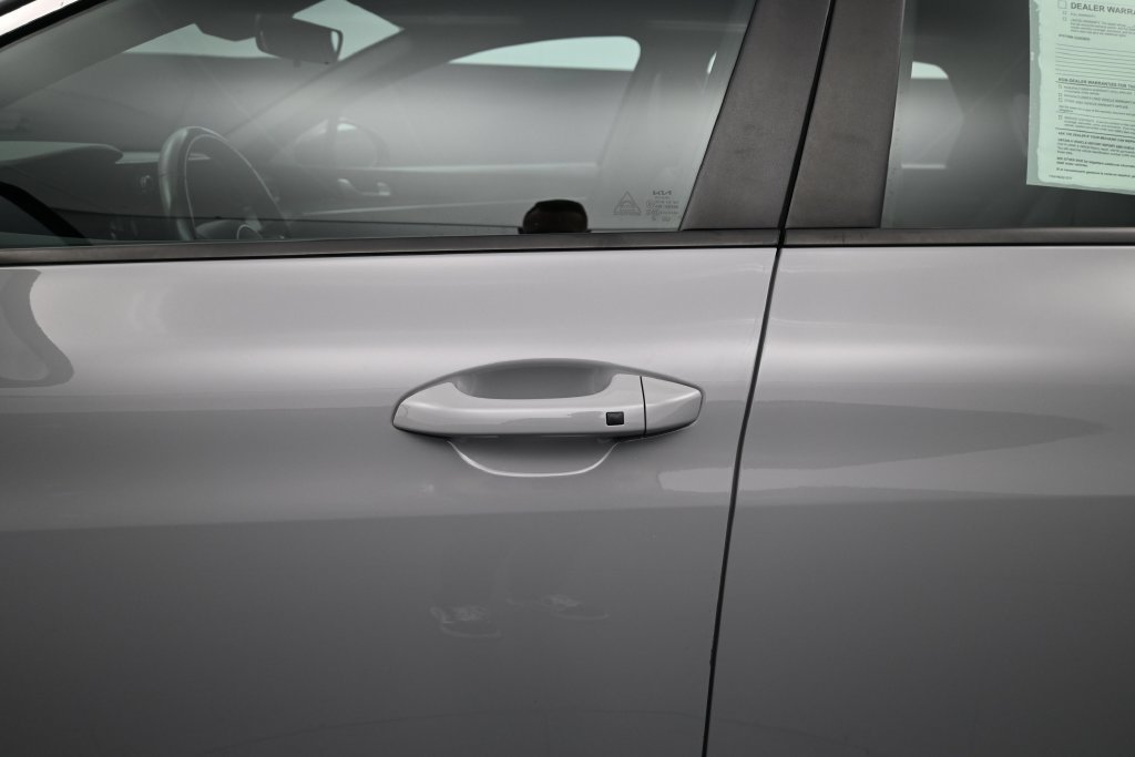Used 2022 Kia K5 GT-Line FWD image 14