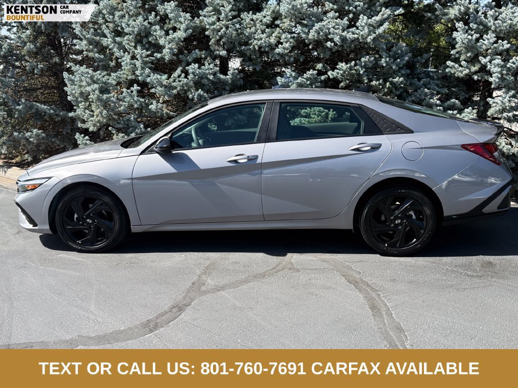 Used 2026 Hyundai Elantra Sport FWD image 4
