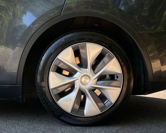 Used 2024 Tesla Model Y Long Range RWD image 6