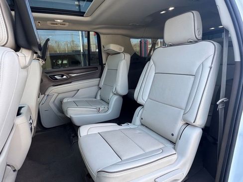 Used 2021 GMC Yukon XL Denali w/ Denali Ultimate Package RWD image 31