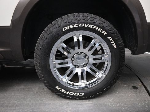 Used 2018 RAM 1500 Laramie Longhorn RWD image 15