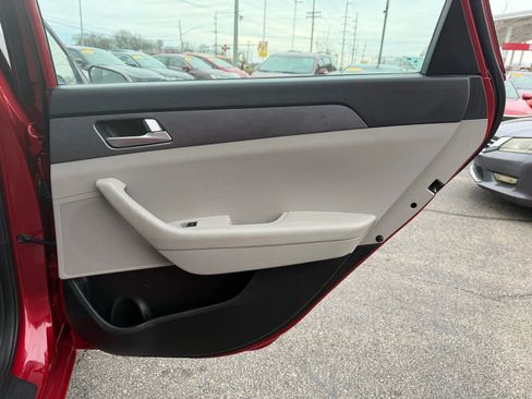 Used 2017 Hyundai Sonata SE image 31