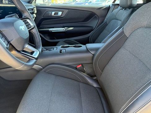 Used 2025 Ford Mustang EcoBoost image 9