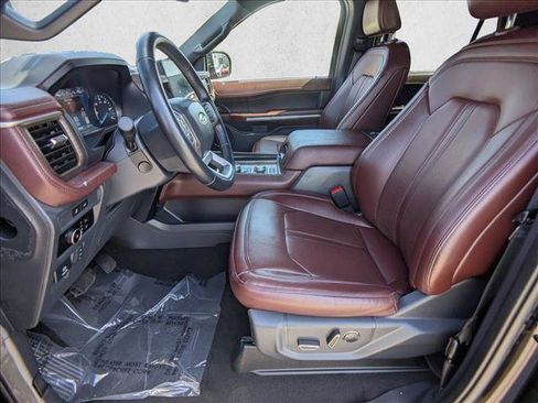 Used 2024 Ford Expedition Limited AWD/4WD image 18
