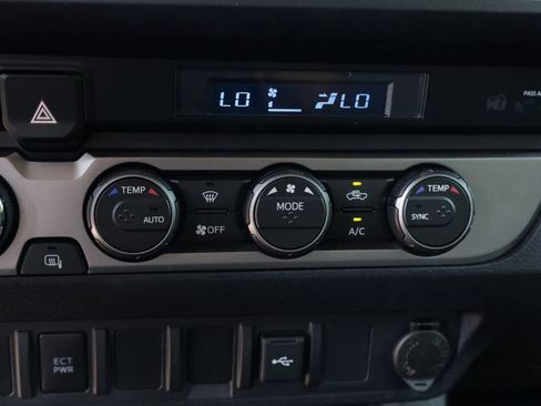 Used 2023 Toyota Tacoma SR image 10