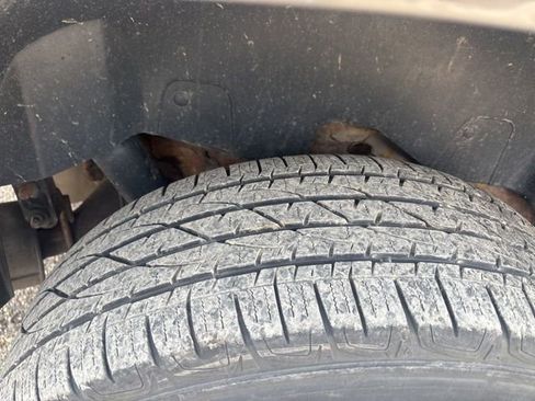 Used 2012 GMC Yukon XL SLE w/ Convenience Package image 10