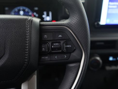 Used 2025 Toyota 4Runner SR5 image 17