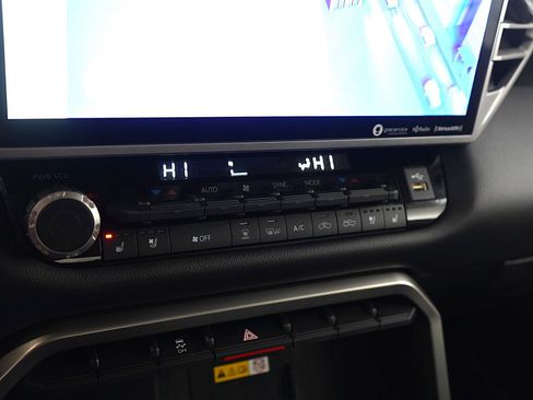 Used 2023 Toyota Tundra Limited w/ Power Package image 20