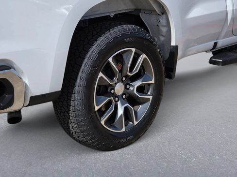 Used 2023 Chevrolet Silverado 1500 LT AWD/4WD image 11