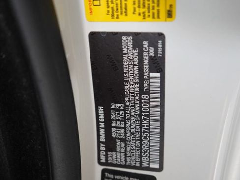 Used 2017 BMW M4 Coupe RWD image 8