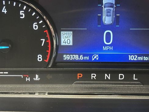 Used 2021 Ford Explorer XLT w/ Equipment Group 202A AWD/4WD image 18