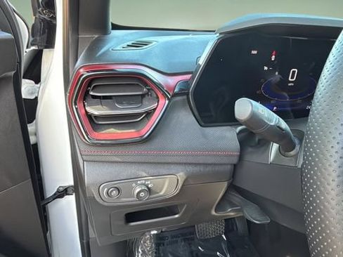 Used 2024 Chevrolet TrailBlazer RS w/ Driver Confidence Package FWD image 21