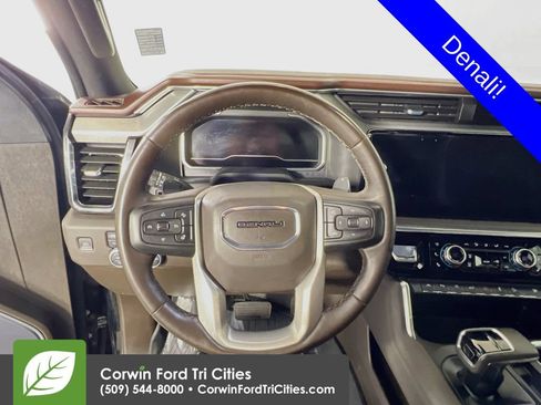 Used 2023 GMC Sierra 1500 Denali AWD/4WD image 8
