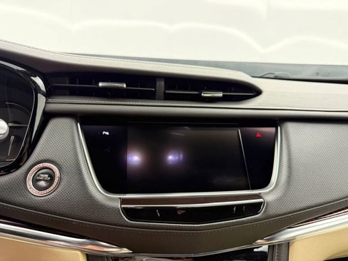 Used 2018 Cadillac XT5 Luxury w/ Driver Awareness Package AWD/4WD image 48