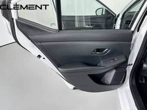Used 2025 Nissan Sentra SV FWD image 29