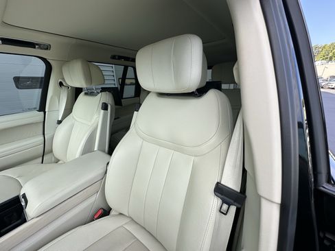 Certified 2024 Land Rover Range Rover Autobiography AWD/4WD image 15