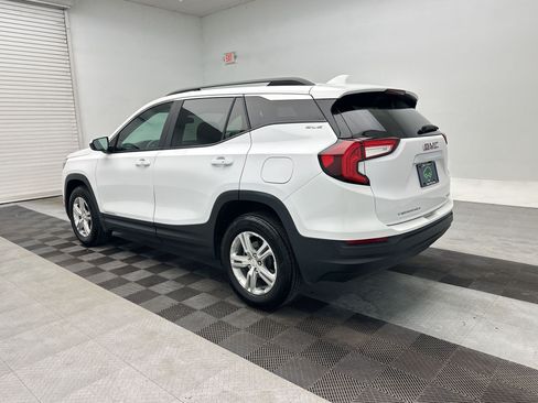 Certified 2024 GMC Terrain SLE w/ Driver Convenience Package AWD/4WD image 3