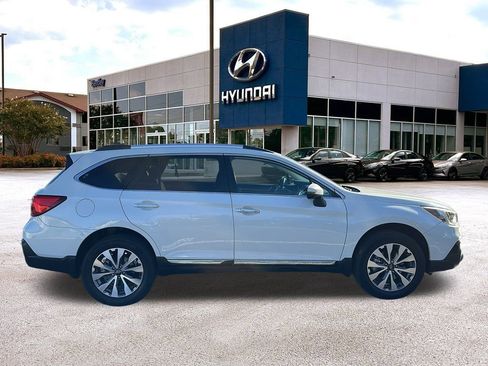 Used 2019 Subaru Outback 2.5i Touring w/ Popular Package #3A image 6