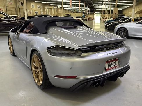 Used 2022 Porsche 718 Boxster Spyder RWD image 12