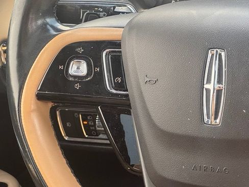 Used 2020 Lincoln Corsair Reserve w/ Elements Package AWD/4WD image 17