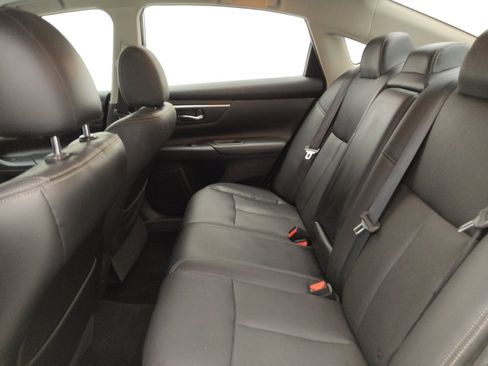 Used 2017 Nissan Altima 2.5 SL FWD image 18