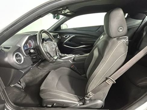 Used 2016 Chevrolet Camaro LT RWD image 11