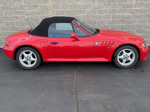 Used 1999 BMW Z3 2.5i image 1