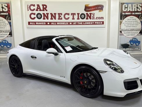 Used 2019 Porsche 911 Targa 4 GTS image 13