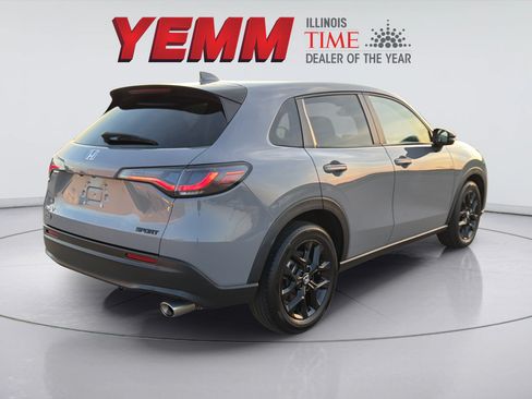 Used 2025 Honda HR-V Sport image 8