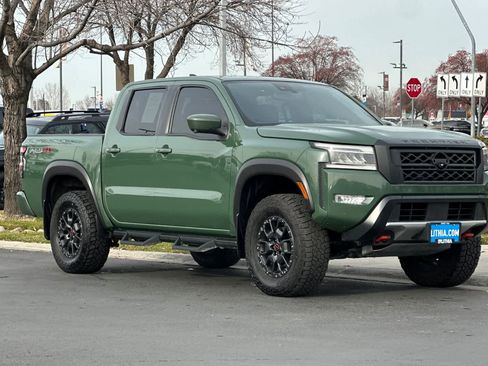 Used 2022 Nissan Frontier PRO-4X w/ Pro-4X Premium Package image 9