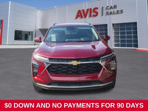 Used 2025 Chevrolet Trax LT w/ LT Convenience Package FWD image 2