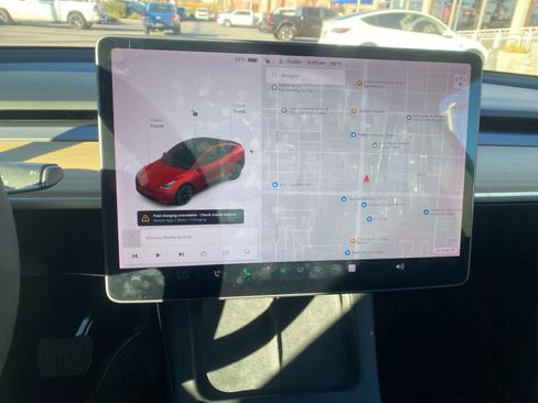 Used 2021 Tesla Model Y Long Range image 14