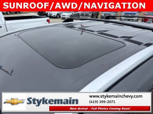 Used 2021 Toyota Highlander XLE image 2