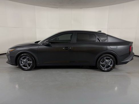 New 2026 Kia K4 LXS FWD image 5